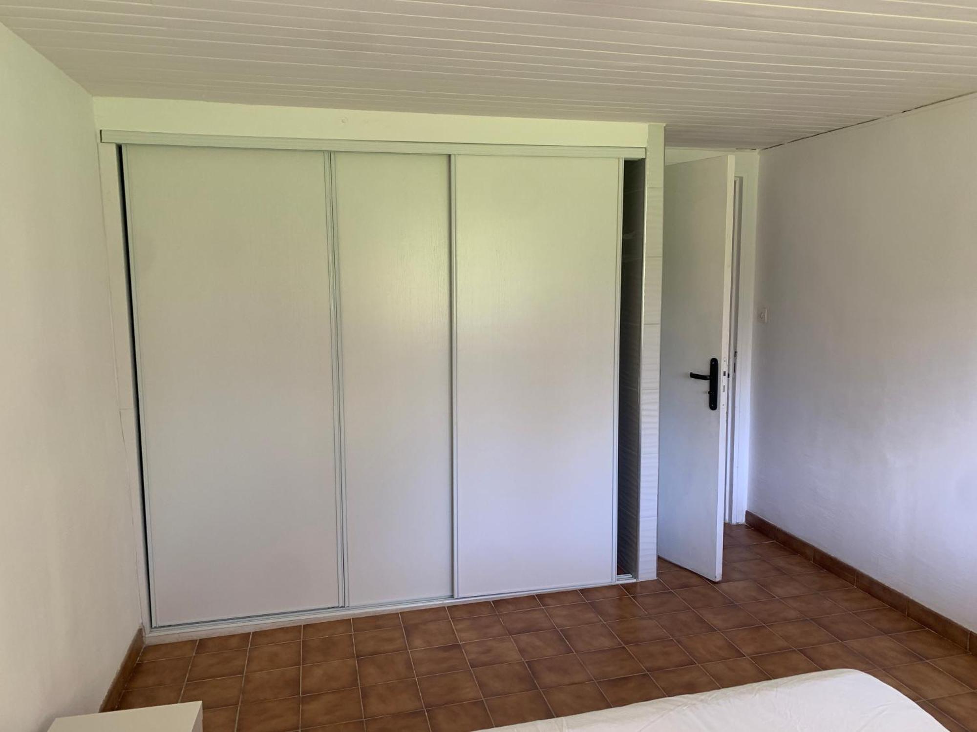 Appartement Familial Au Bord De La Marne, Jardin 8000M2, Piscine, Court De Tennis, Terrasse, Parking Gratuit Proche Disneyland 伊斯勒勒维莱努瓦 外观 照片