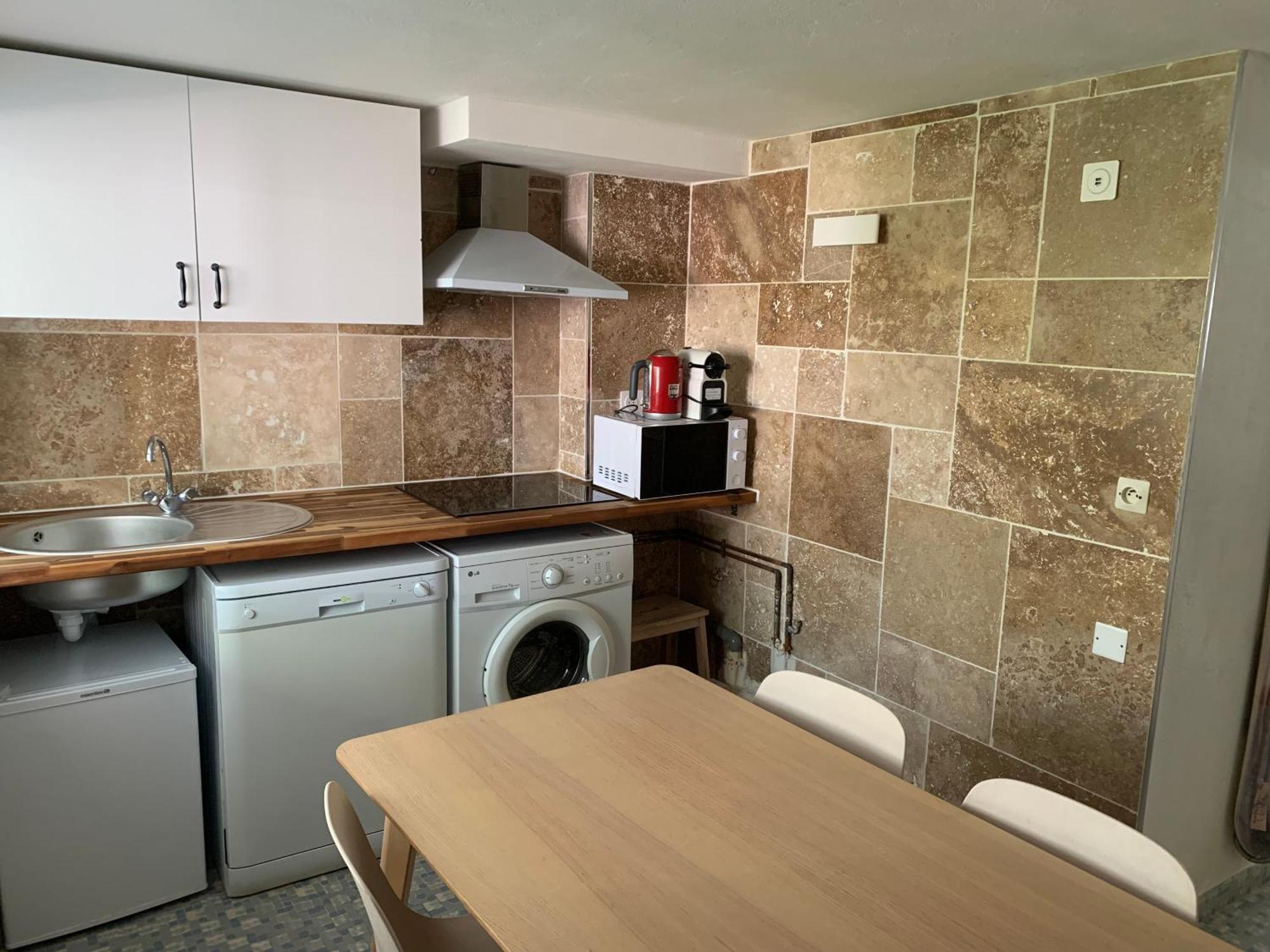 Appartement Familial Au Bord De La Marne, Jardin 8000M2, Piscine, Court De Tennis, Terrasse, Parking Gratuit Proche Disneyland 伊斯勒勒维莱努瓦 外观 照片